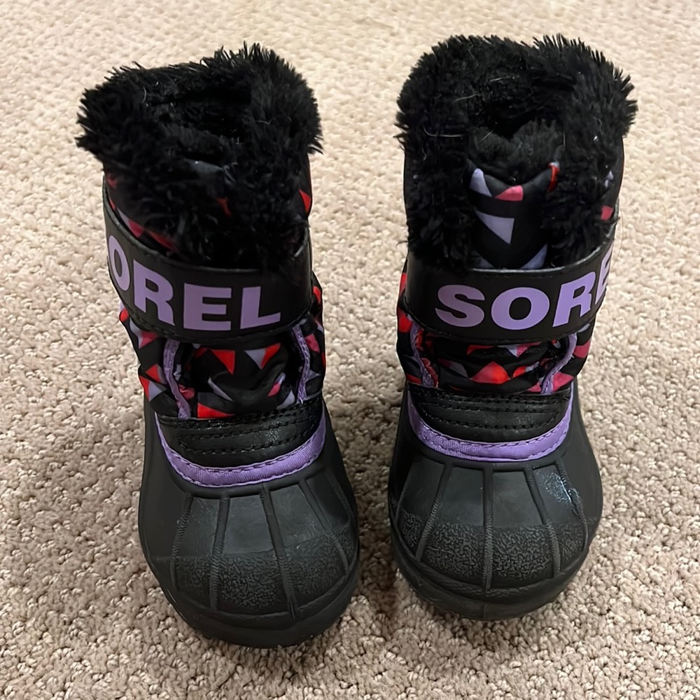 Baby size 5 Sorel snow boots.